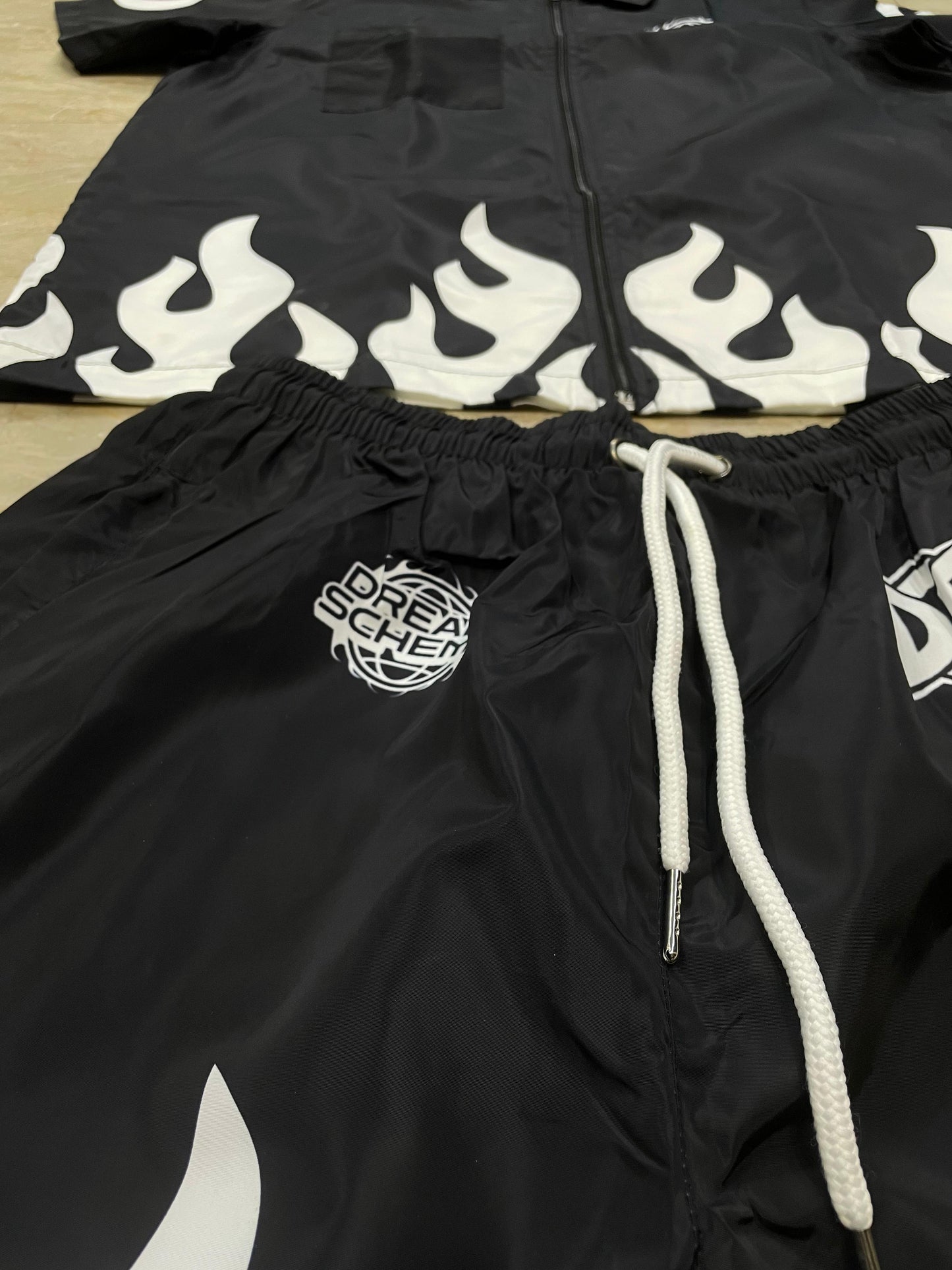 BLACK INTERSTATE FLAME SET